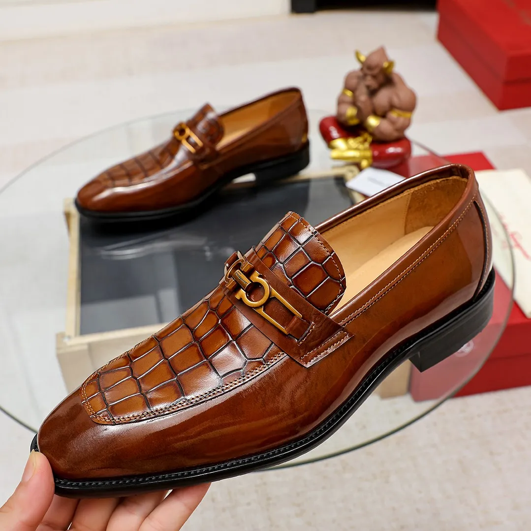 Men's shoes 💰460🕷🕷🐂【Ferragamo】Ferragamo Popular fashionable casual shoes🇨🇳Official website counter 1:1 production, original mold opening💯Good quality can be seen, imported high-end first-layer waxed calfskin, water-dyed🐂leather lining🌿very clear texture, high-quality waterproof, non-slip and wear-resistant outsole🎋high quality and low price, truly handmade🍓2 colors available! Code number 38-44......(45.46 customized)